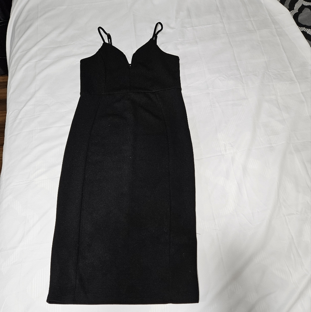 Elegant Black Spaghetti Strap Dress